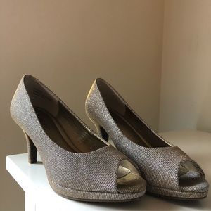 💃🏽Silver/Gold Reflecting Sparkly Open toed Heels